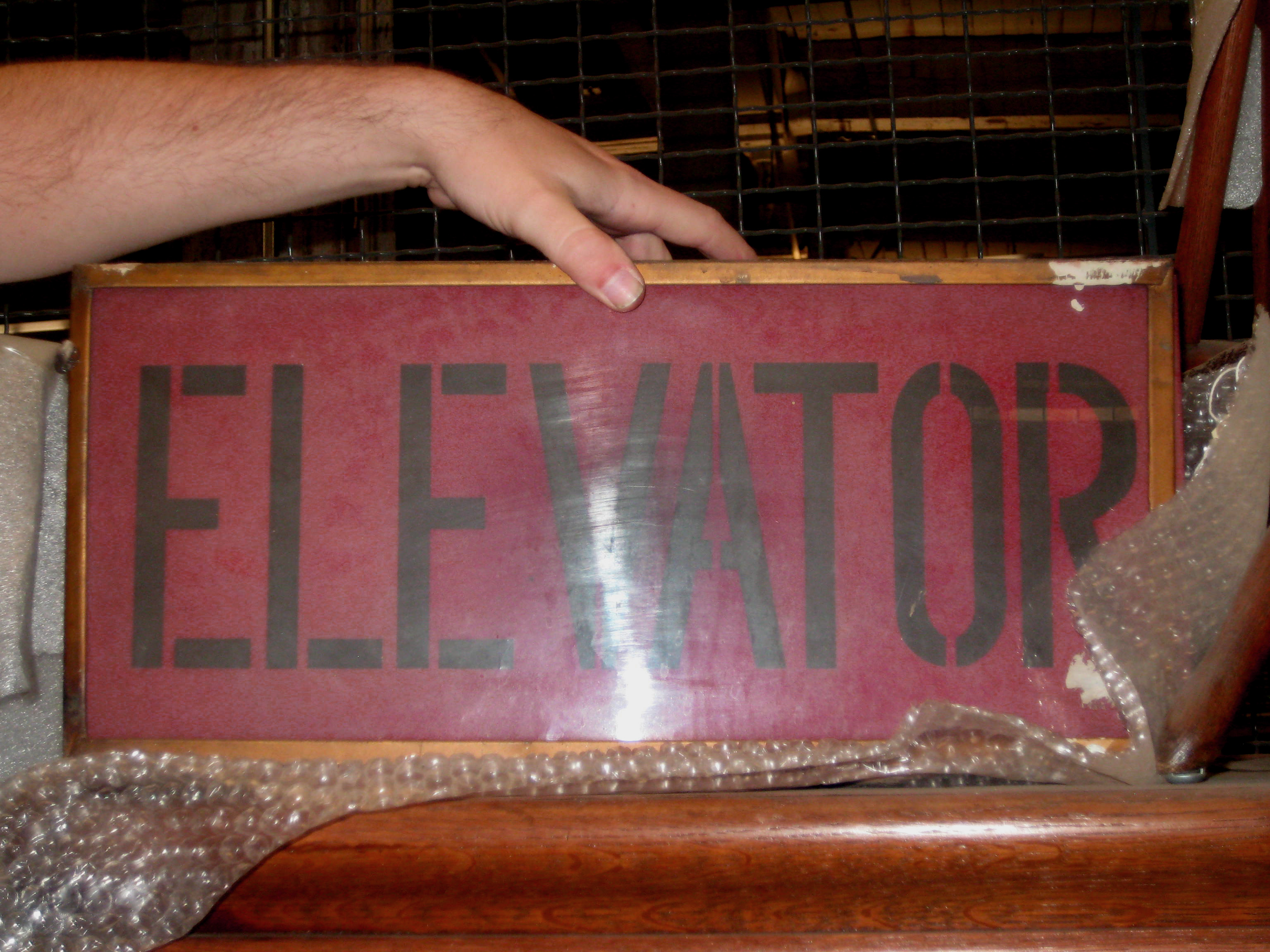 elevator sign